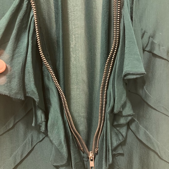 NWT Silk Ruffle Top and Zip Size Small - Picture 9 of 9